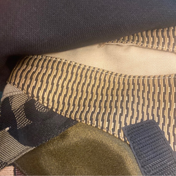 Carson Rogers Carogi Multicolored Convertible4-wayBackpack Sling w/ extra strap - Picture 2 of 7